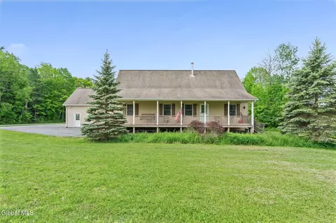 2 Crounse Rd, Berne, NY 12023