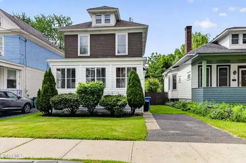 10 Matilda St, Albany, NY 12209