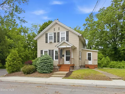 40 Terra Cotta Ave, Glens Falls, NY 12801