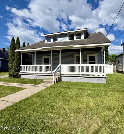 591 Lower Oak St, Hudson Falls, NY 12839