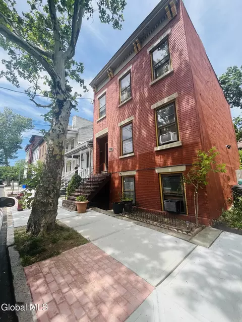 43 Myrtle Ave, Albany, NY 12202