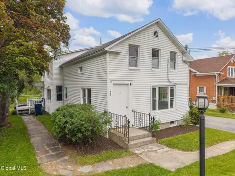 2521 W Fulton Rd, Warnerville, NY 12187