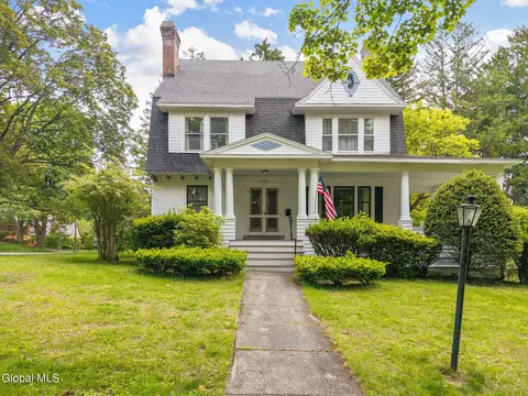 600 S William St, Johnstown, NY 12095