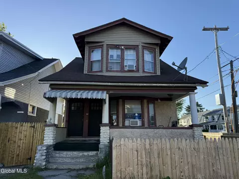 27 Mckinley St, Albany, NY 12206