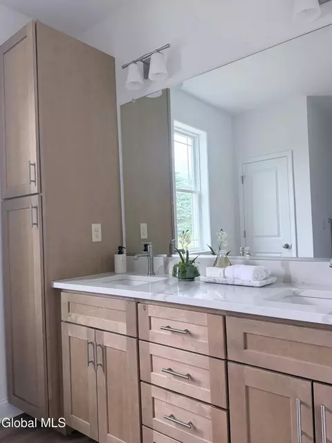 Bath - 156 Deepkill Rd, Troy, NY 12182 photo 1 of 1