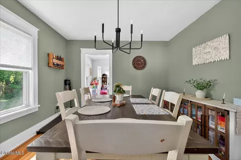 Dining - 1932 Tower Ave, Schenectady, NY 12304 photo 2 of 3
