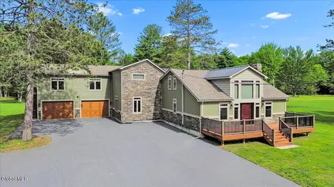 428 Sinclair Rd, Edinburg, NY 12134