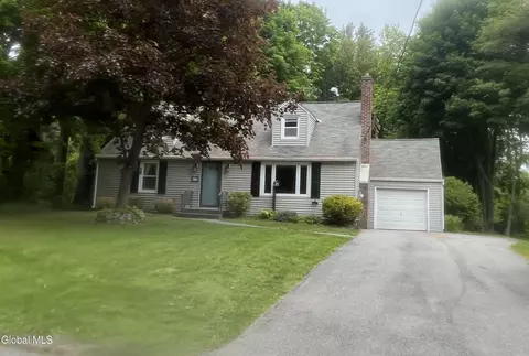 20 Van Vorst Dr, Burnt Hills, NY 12027