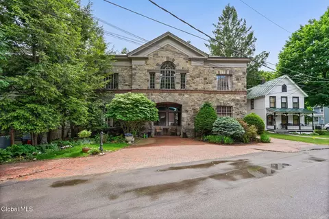 14 Talford Pl UNIT 1, Saratoga Springs, NY 12866