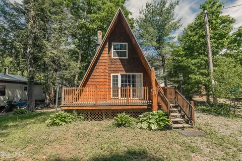 103 Florence Ave, Northampton, NY 12117
