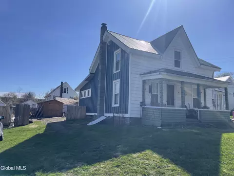 12 Waldo Pl, Port Henry, NY 12974
