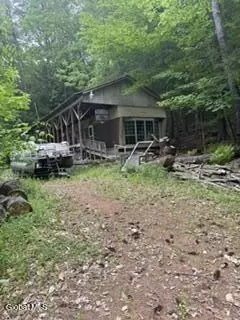 65 Hawk Rd, Queensbury, NY 12804
