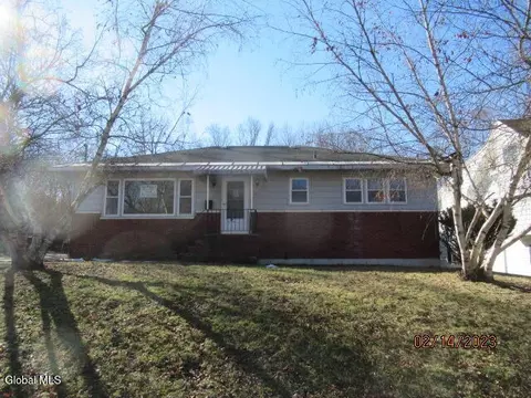 36 Maple Rd, Voorheesville, NY 12186
