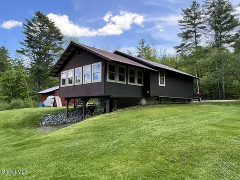 138 Garnet Lake Rd, Johnsburg, NY 12843
