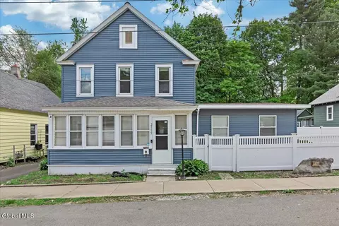 2115 Colgate Pl, Schenectady, NY 12304