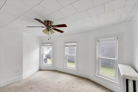Bedroom - 2115 Colgate Pl, Schenectady, NY 12304 photo 2 of 6