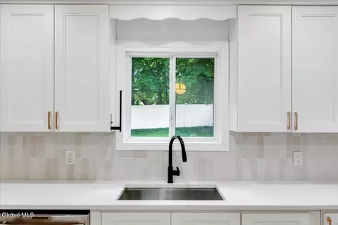 Kitchen - 2115 Colgate Pl, Schenectady, NY 12304 photo 7 of 7