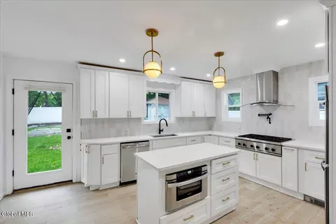 Kitchen - 2115 Colgate Pl, Schenectady, NY 12304 photo 1 of 7