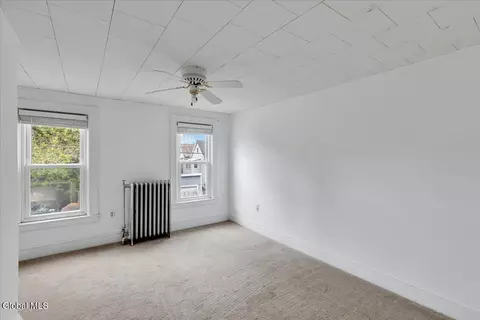 Bedroom - 2115 Colgate Pl, Schenectady, NY 12304 photo 5 of 6