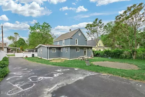 Exterior - 2115 Colgate Pl, Schenectady, NY 12304 photo 5 of 6
