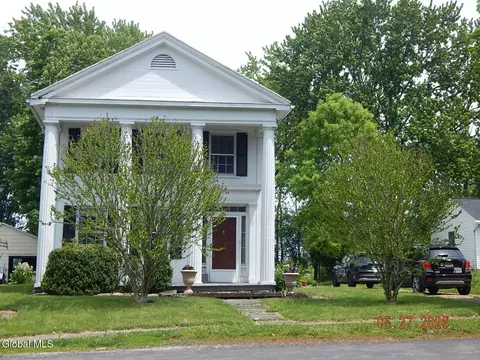 287 Mansion St, Coxsackie, NY 12051