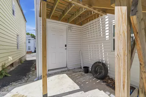 Exterior - 86 14th St, Troy, NY 12180 photo 3 of 3
