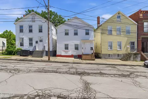 86 14th St, Troy, NY 12180
