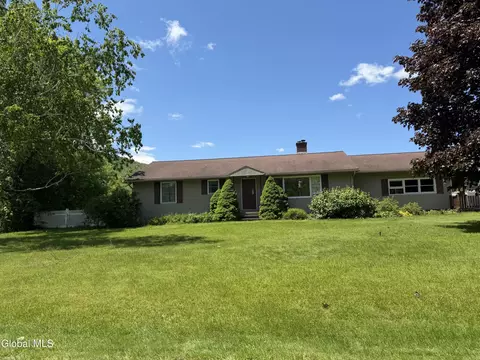 224 Baldwin Rd, Ticonderoga, NY 12883