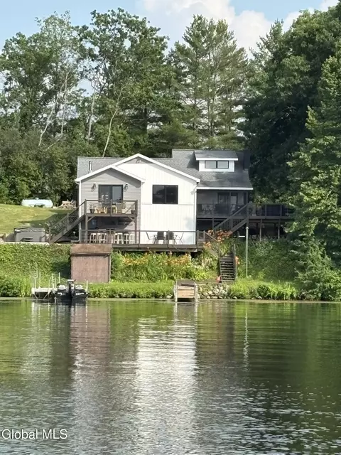 72 Lake Rd, Ballston Lake, NY 12019