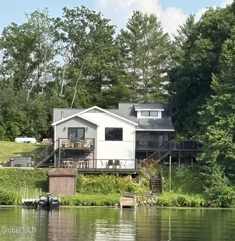 72 Lake Rd, Ballston Lake, NY 12019