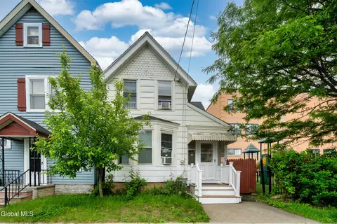 28 Grant Ave, Albany, NY 12206