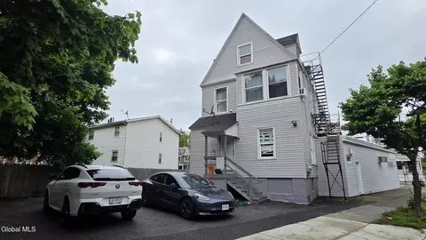 404 Delaware Ave, Albany, NY 12209