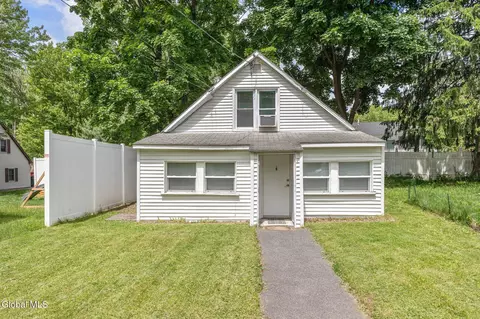 9 Kellogg Ave, Schenectady, NY 12304
