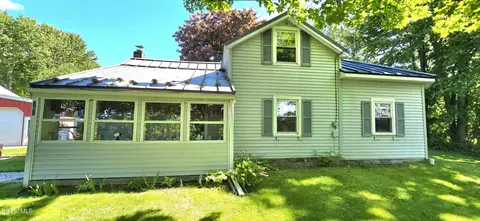 706 E Lykers Rd, Sprakers, NY 12166