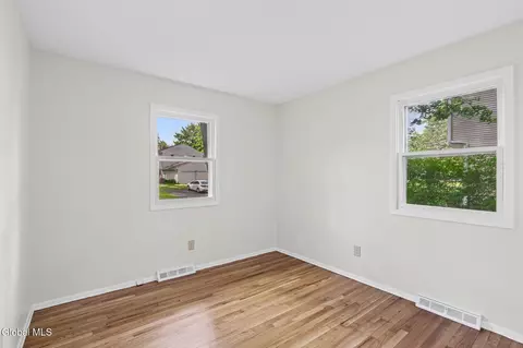 Bedroom - 118 E Poplar Dr, Delmar, NY 12054 photo 6 of 9