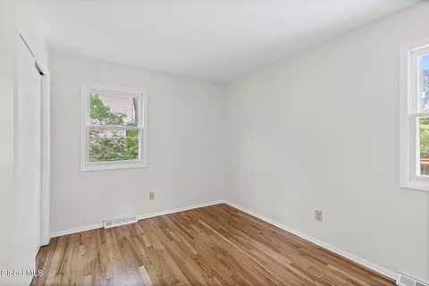 Bedroom - 118 E Poplar Dr, Delmar, NY 12054 photo 2 of 9