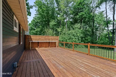 Exterior - 118 E Poplar Dr, Delmar, NY 12054 photo 5 of 6