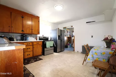 828 Harrison Ave, Schenectady, NY 12306 photo 3