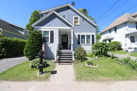 828 Harrison Ave, Schenectady, NY 12306