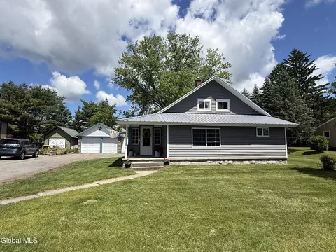 6 Homer Ave, Queensbury, NY 12804