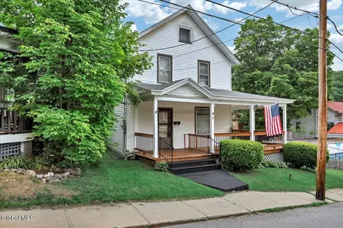 3 School St, Whitehall, NY 12887