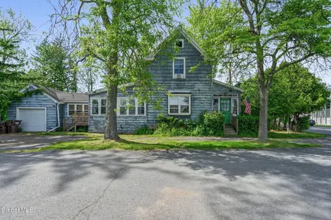 55 Van Dyke Rd, Delmar, NY 12054