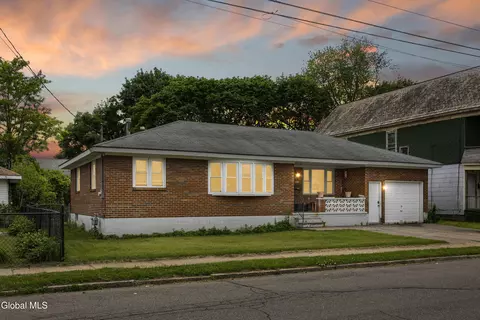 1253 Van Cortland St, Schenectady, NY 12303