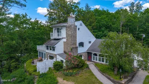 159 Eastside Dr, Ballston Lake, NY 12019