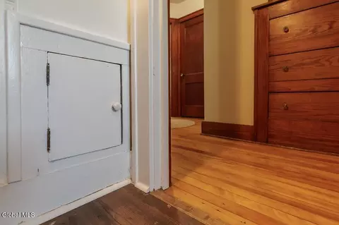Entry Way - 1135 Baker Ave, Schenectady, NY 12309 photo 10 of 11