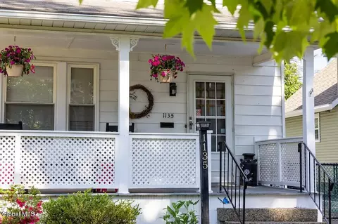 Exterior - 1135 Baker Ave, Schenectady, NY 12309 photo 1 of 6