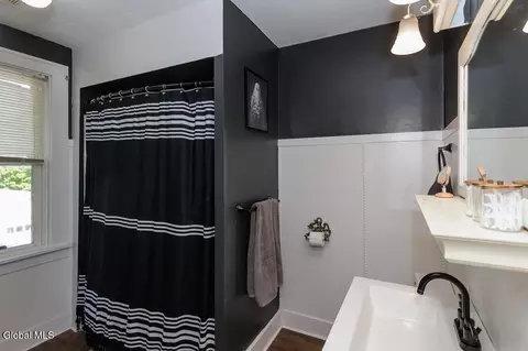Bath - 1135 Baker Ave, Schenectady, NY 12309 photo 1 of 2