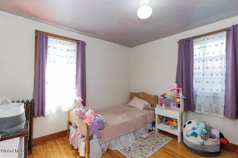 Bedroom - 1135 Baker Ave, Schenectady, NY 12309 photo 4 of 8