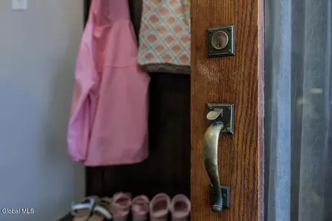 Entry Way - 1135 Baker Ave, Schenectady, NY 12309 photo 2 of 11
