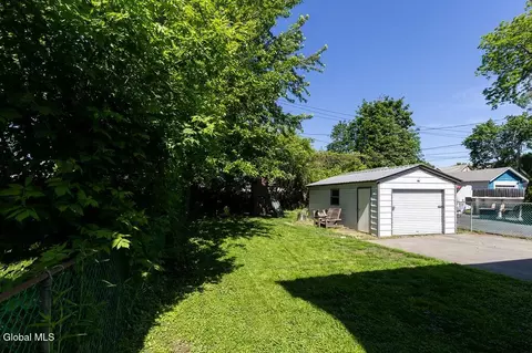 Exterior - 1135 Baker Ave, Schenectady, NY 12309 photo 6 of 6